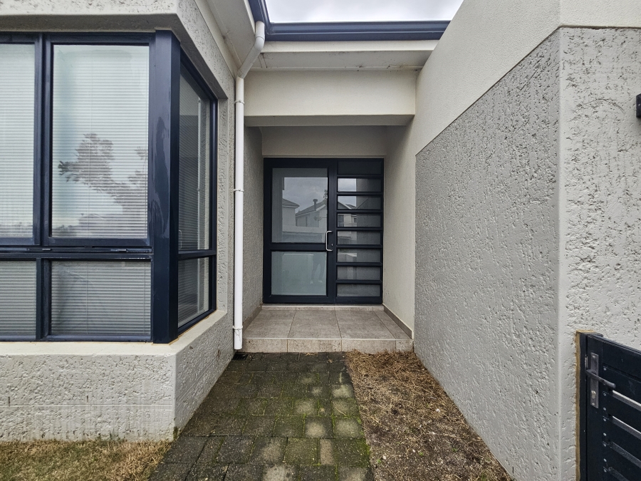 To Let 3 Bedroom Property for Rent in Groot Phesantekraal Estate Western Cape